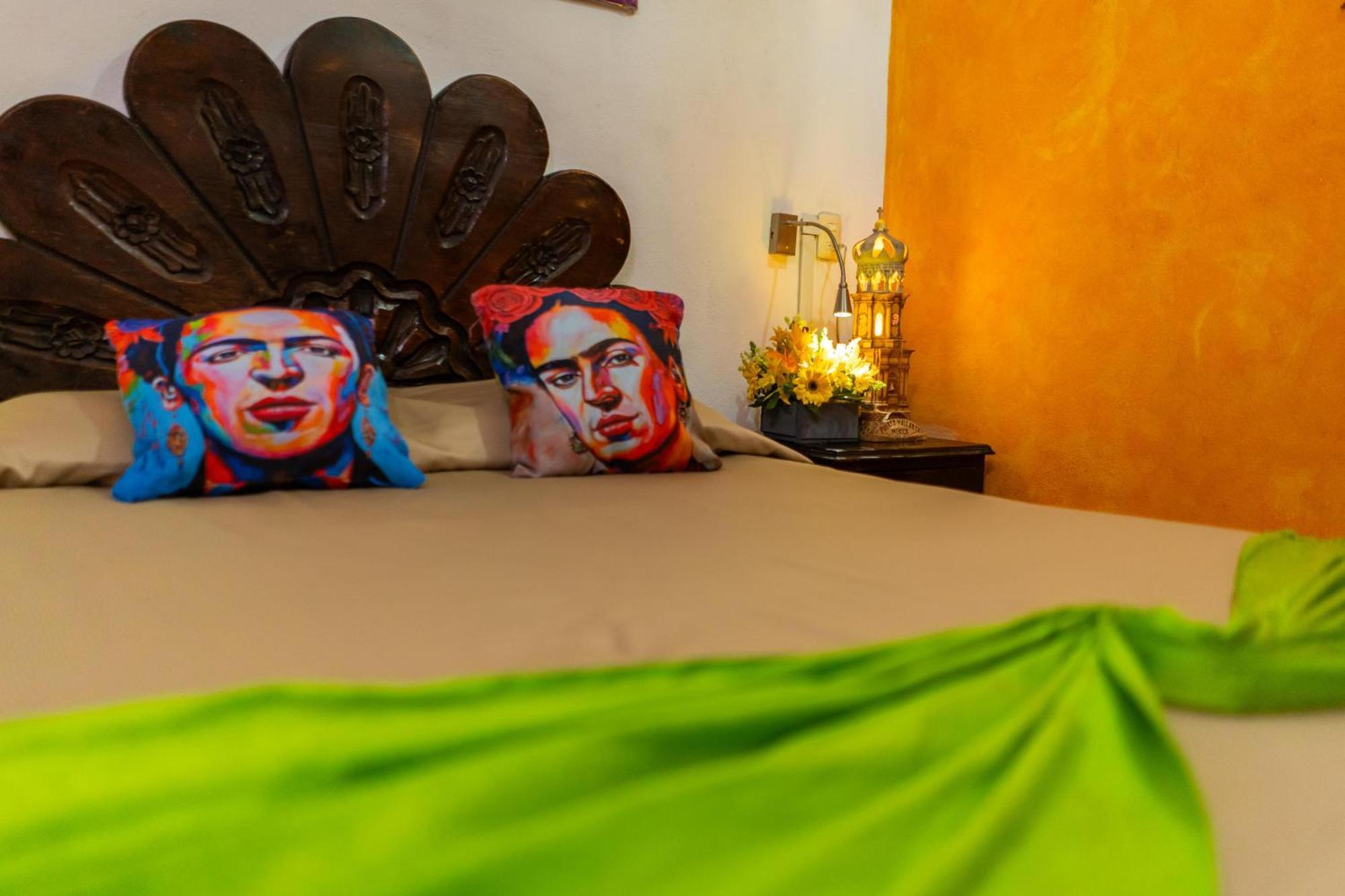 Hotel Posada De Roger Puerto Vallarta Bagian luar foto