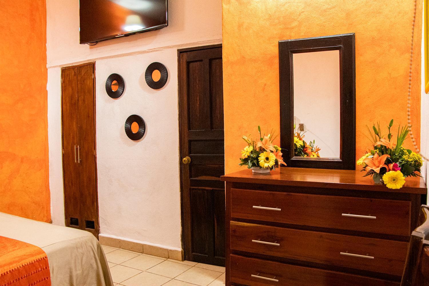 Hotel Posada De Roger Puerto Vallarta Bagian luar foto